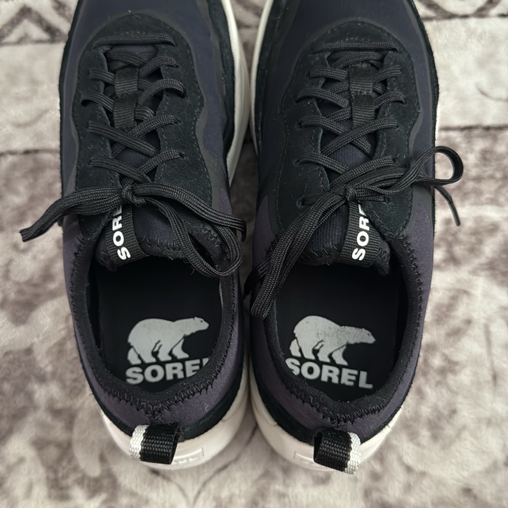 Sorel Black/White Women's Sneakers / perfect for travel! - Picture 3 of 5